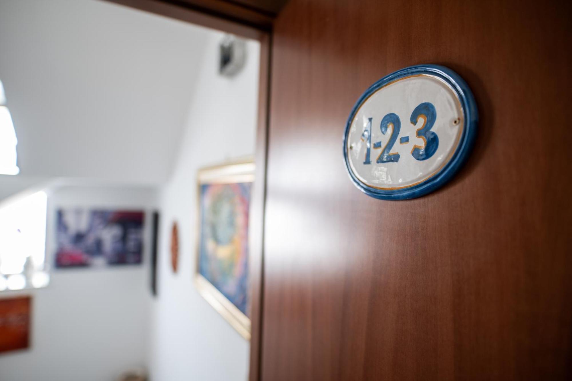 B&B Regina Carolina Caltagirone Bagian luar foto